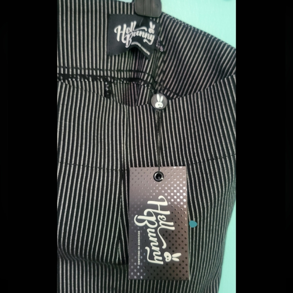 Hell Bunny Women's Black Pinstripe Capris - Picture 5 of 5